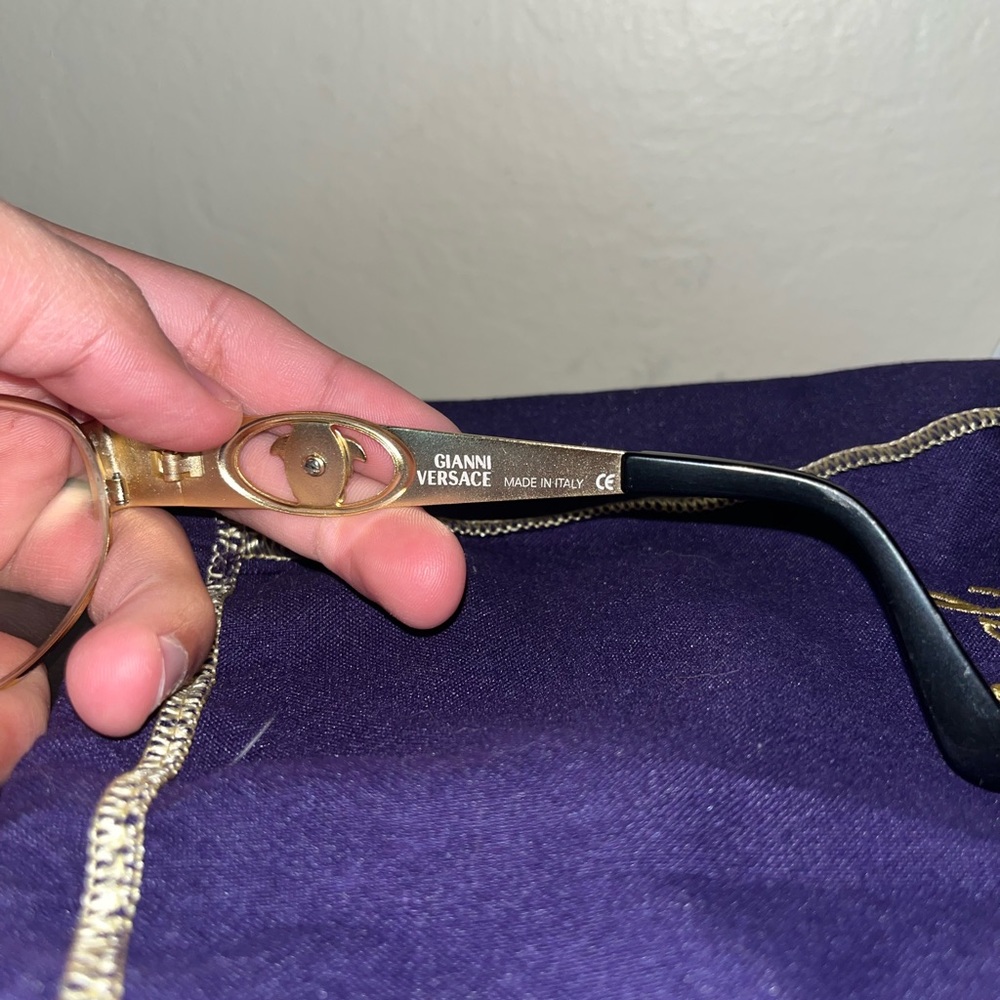 Gold vintage Versace glasses - Picture 3 of 4